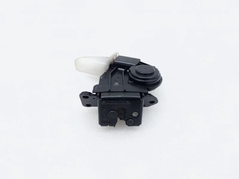 Замок двери багажника Toyota Land Cruiser 2008 VDJ200