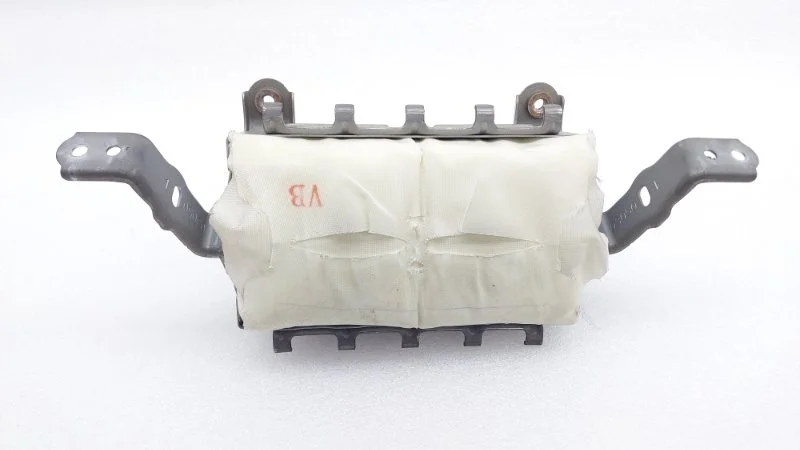 Подушка безопасности пассажира Toyota Land Cruiser 2008