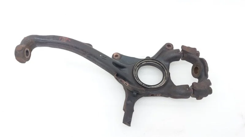 Кулак поворотный Toyota Land Cruiser 2012 200