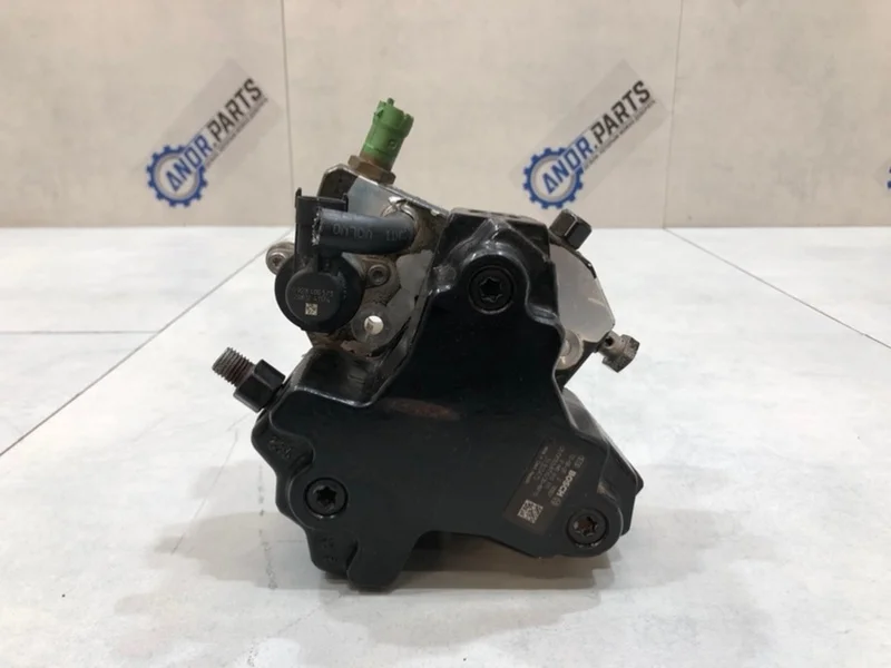 Топливный насос высокого давления Volvo XC90 2012