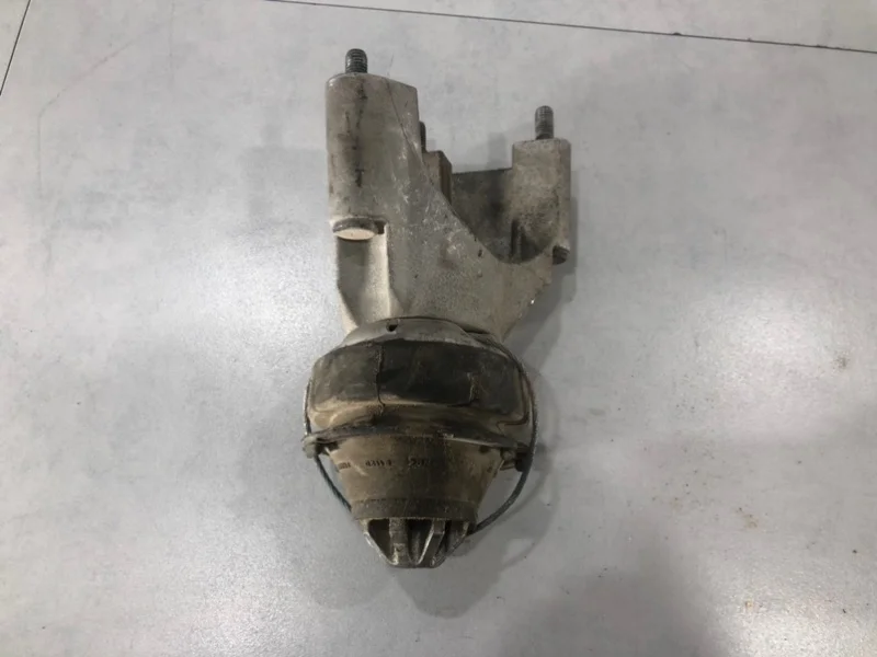 Подушка двигателя Volvo XC90 2007