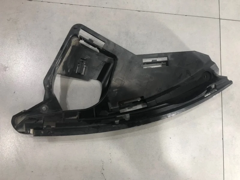 Кронштейн переднего бампера Volvo XC60 2011 DZ