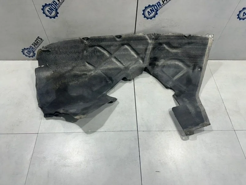Подкрылок Volkswagen Touareg 2011
