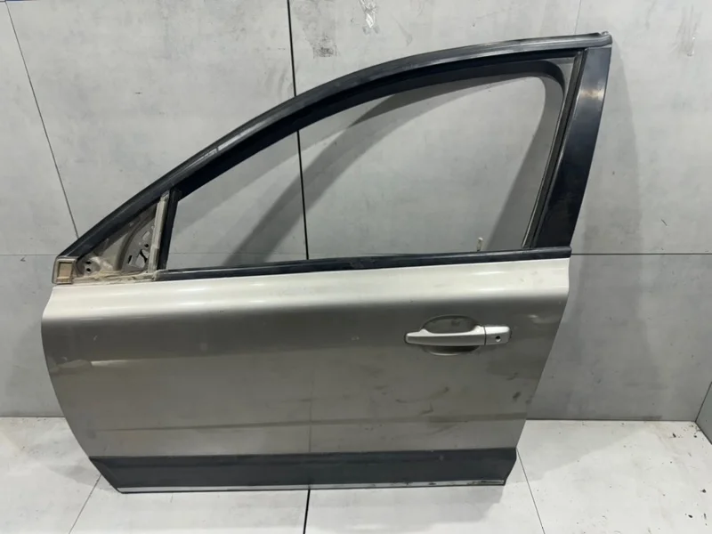 Дверь боковая Volvo XC70