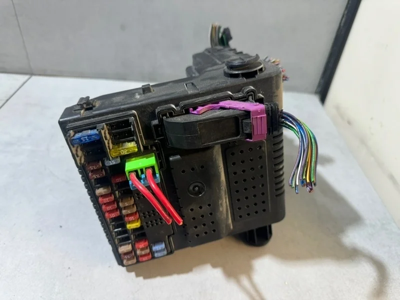 Блок предохранителей Volvo XC90