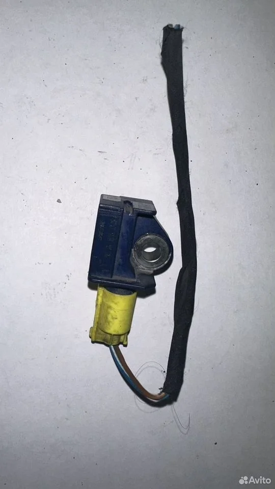 Датчик удара mercedes w204 a2128204926