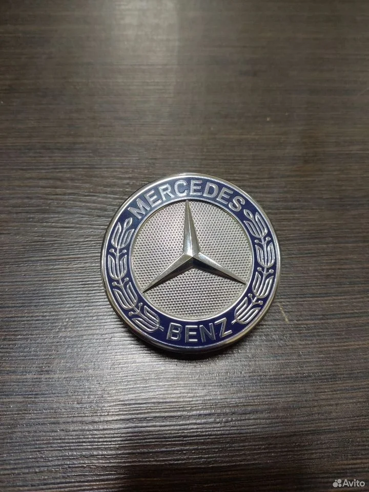 Эмблема капота mercedes a2128170316