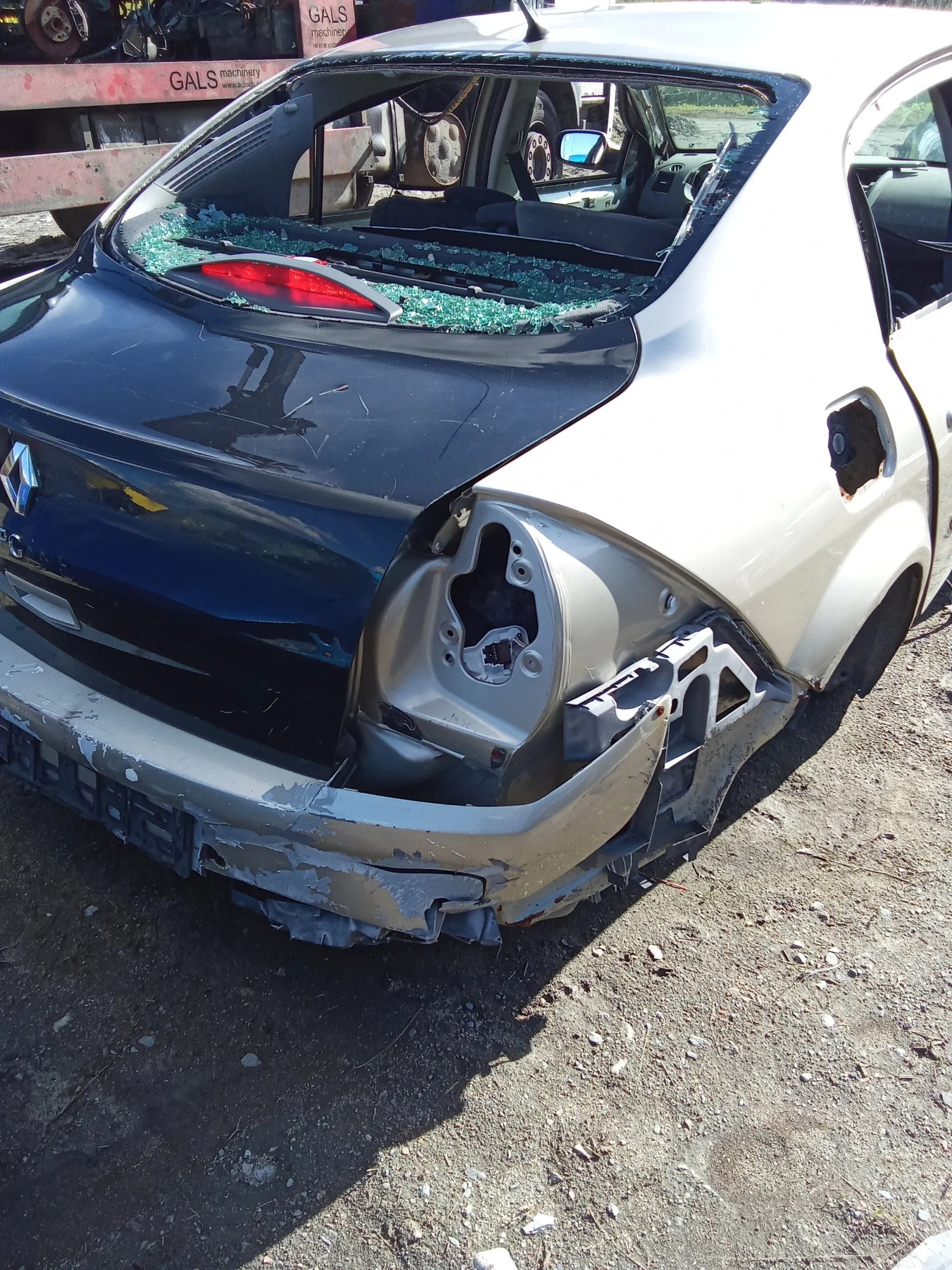 Дверь задняя правая Renault Megane Седан LM 2003-2009