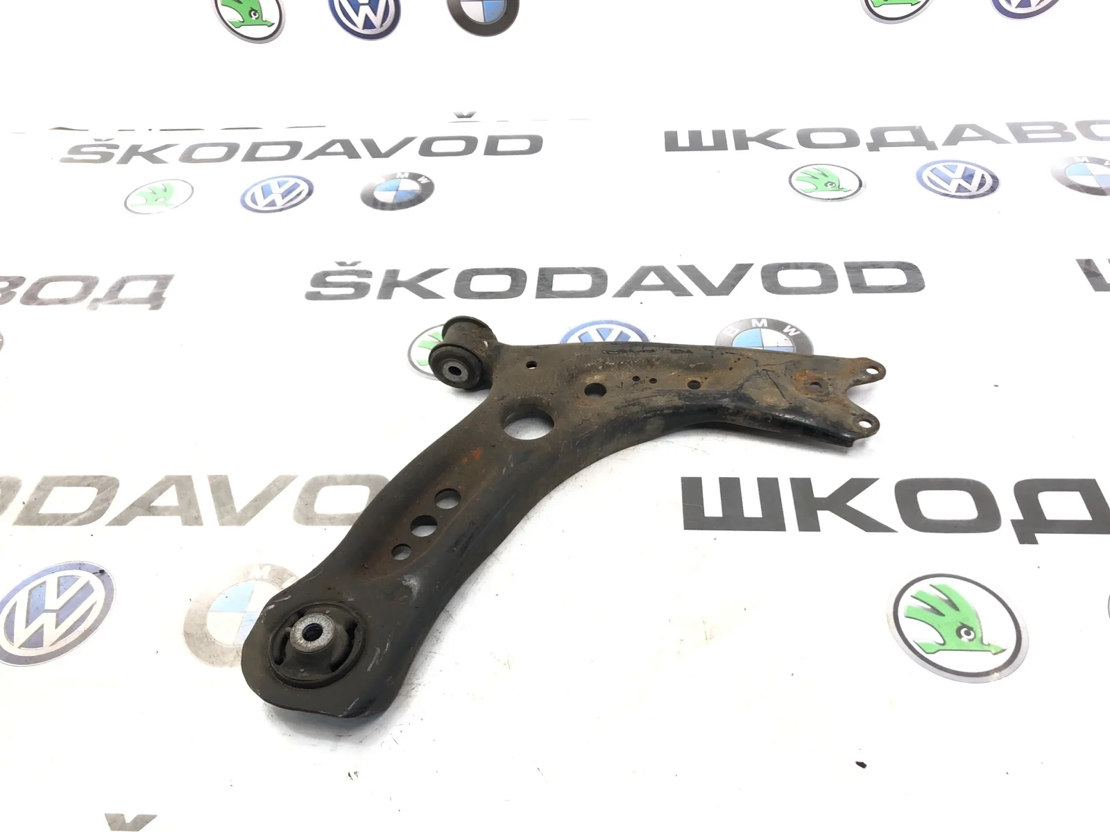 Рычаг подвески Skoda Octavia Rs 2014 5Q0407152L A7 (5E), передний правый