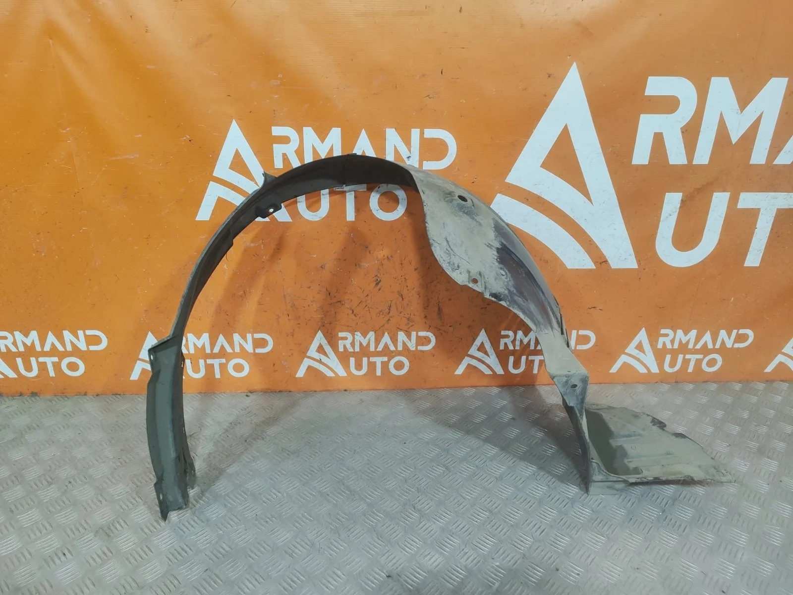 Подкрылок Hyundai H1 / Grand Starex 2007-2018
