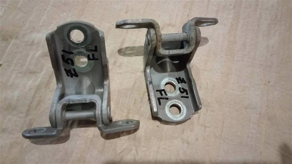 Б.у. петля двери NISSAN MURANO Z51 NISSAN MURANO Z51