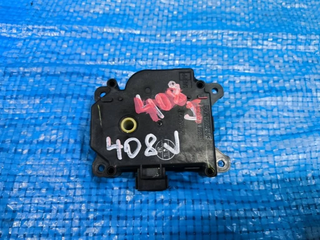 Б.у. сервопривод заслонки печки TOYOTA CAMRY V40 ACV40 TOYOTA CAMRY V40 ACV40