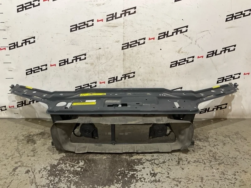 Передняя панель рамка радиатора Volvo Xc70 2006 30655380 1 2.5