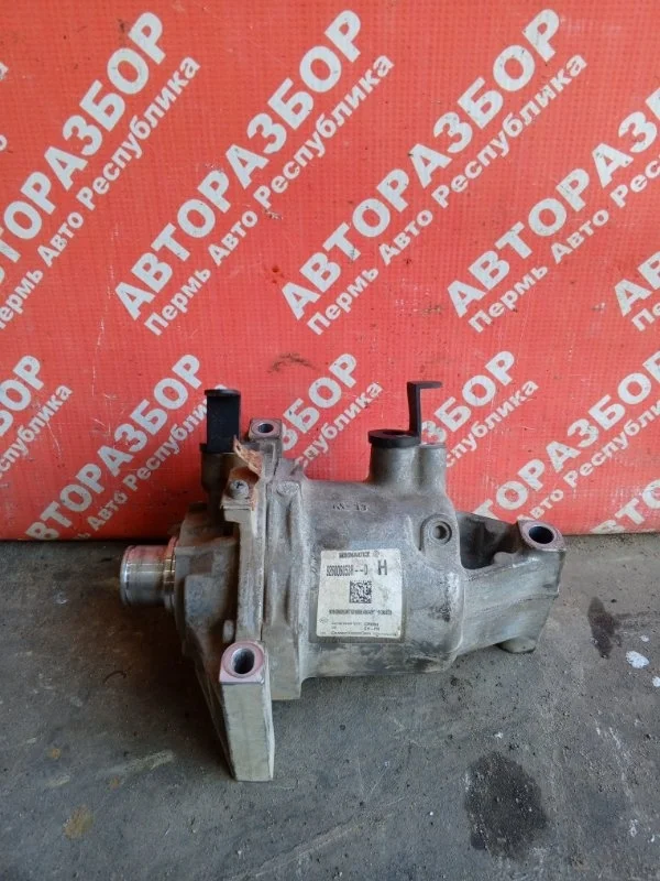 Компрессор кондиционера Renault Duster 2020 926006053R H4M