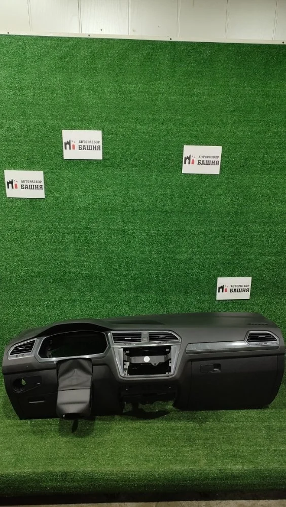 Торпедо Volkswagen Tiguan 2019