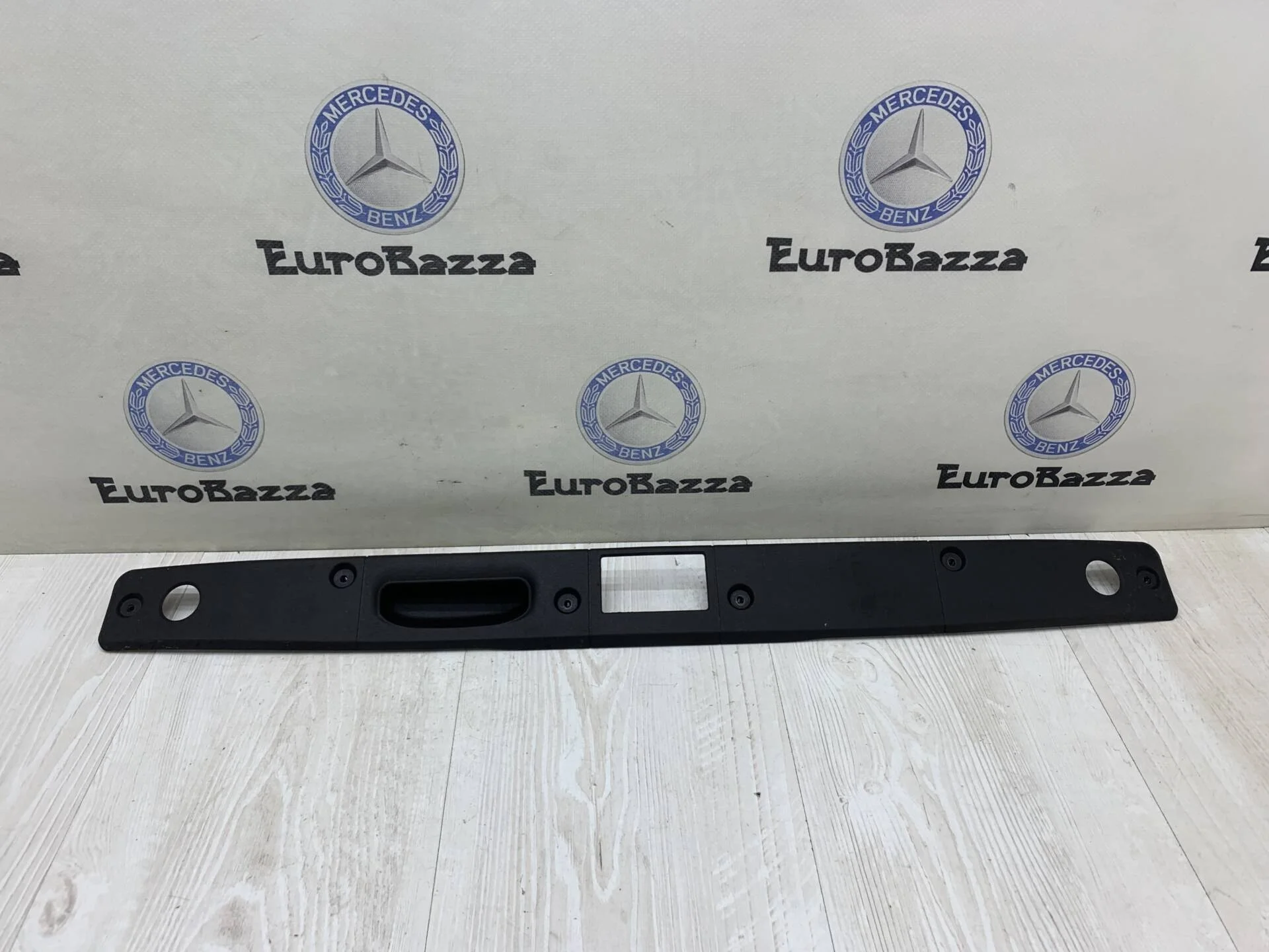 Ручка крышки багажника Mercedes W211