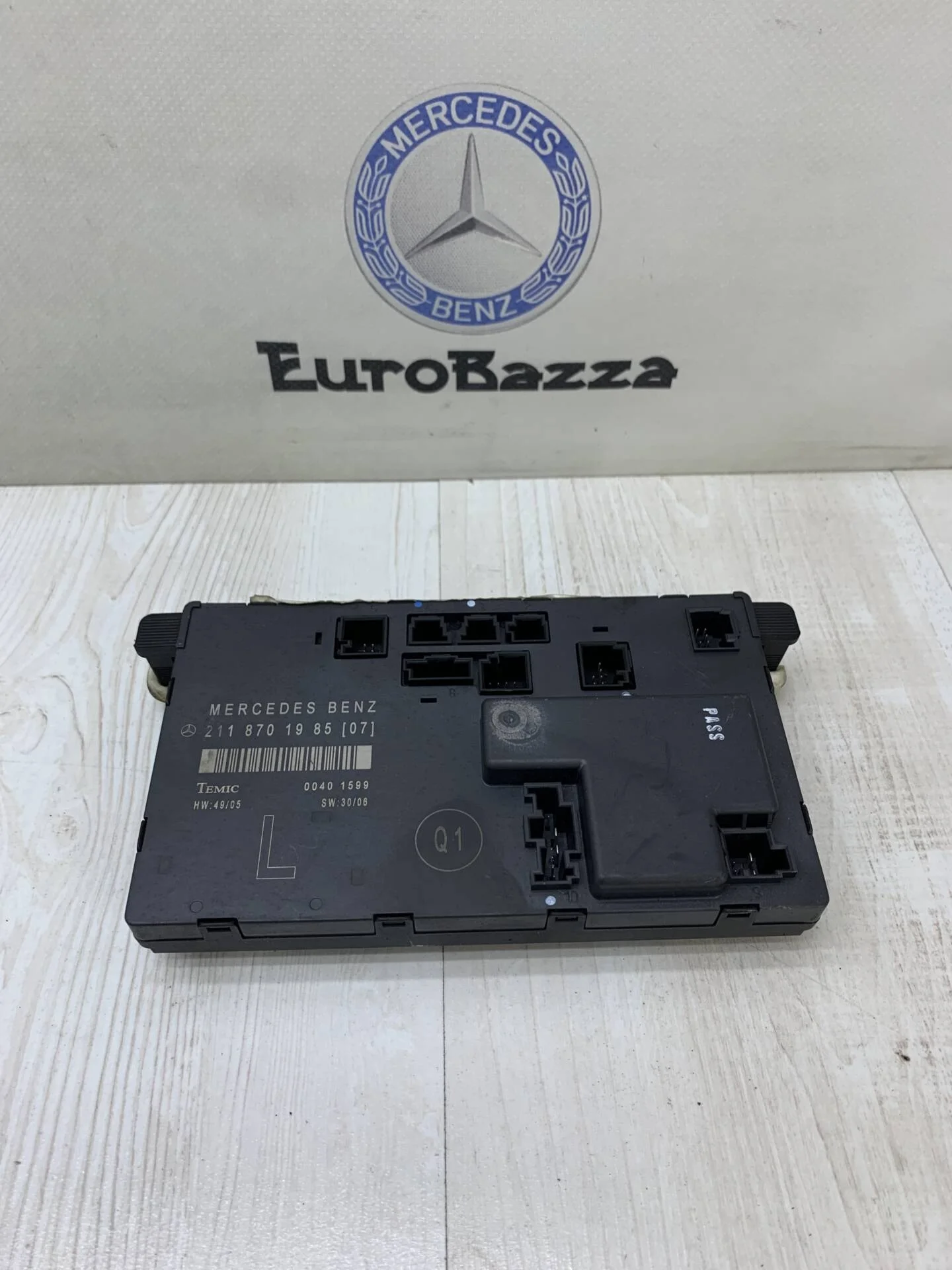 Блок управления двери передней левой Mercedes W211