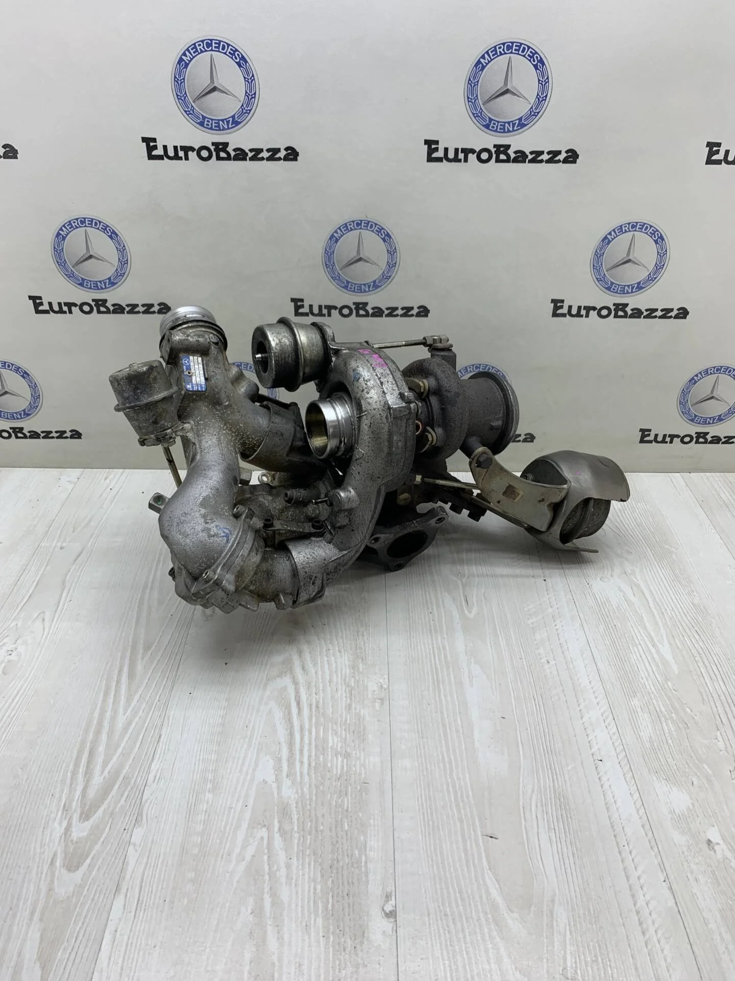 Двухступенчатая турбина Mercedes Om651