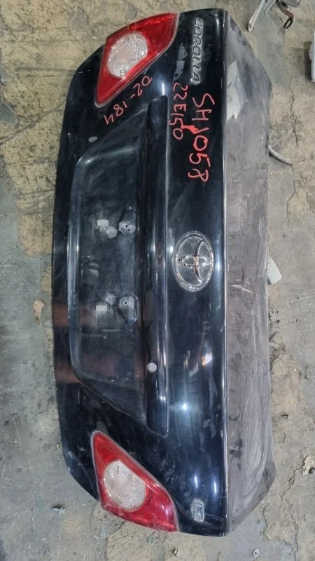 Крышка багажника Toyota Corolla 2009 6440112B50 E150 1.6 1ZR