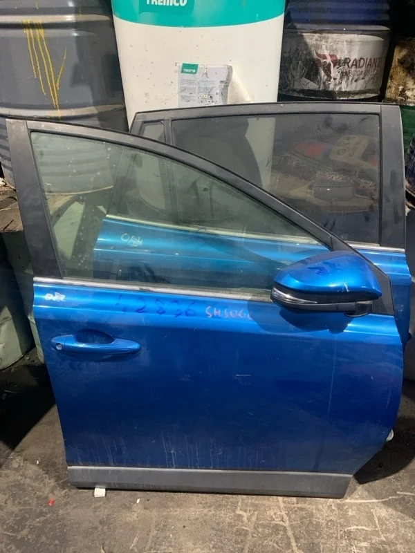 Дверь Toyota Rav 4 2016 6700142150 ACA40, передняя правая