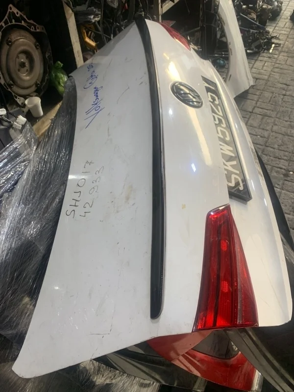 Крышка багажника Volkswagen Jetta 6 2015 5C6827025E 5C6 1.4 CAXA