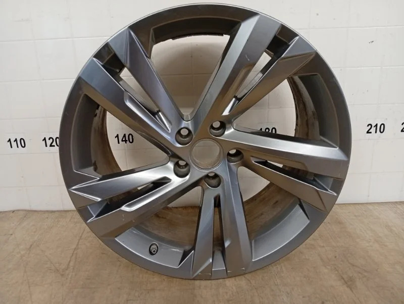Диск колесный литой Volkswagen Tiguan 2 2016 2017 2018 2019 2020 2021 2022 2023 2024 5NA601025AG