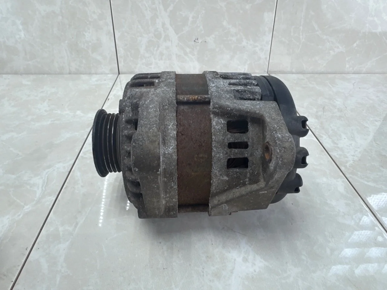 Генератор Chevrolet Aveo T250 2005-2011 96936136 1.2 B12D1