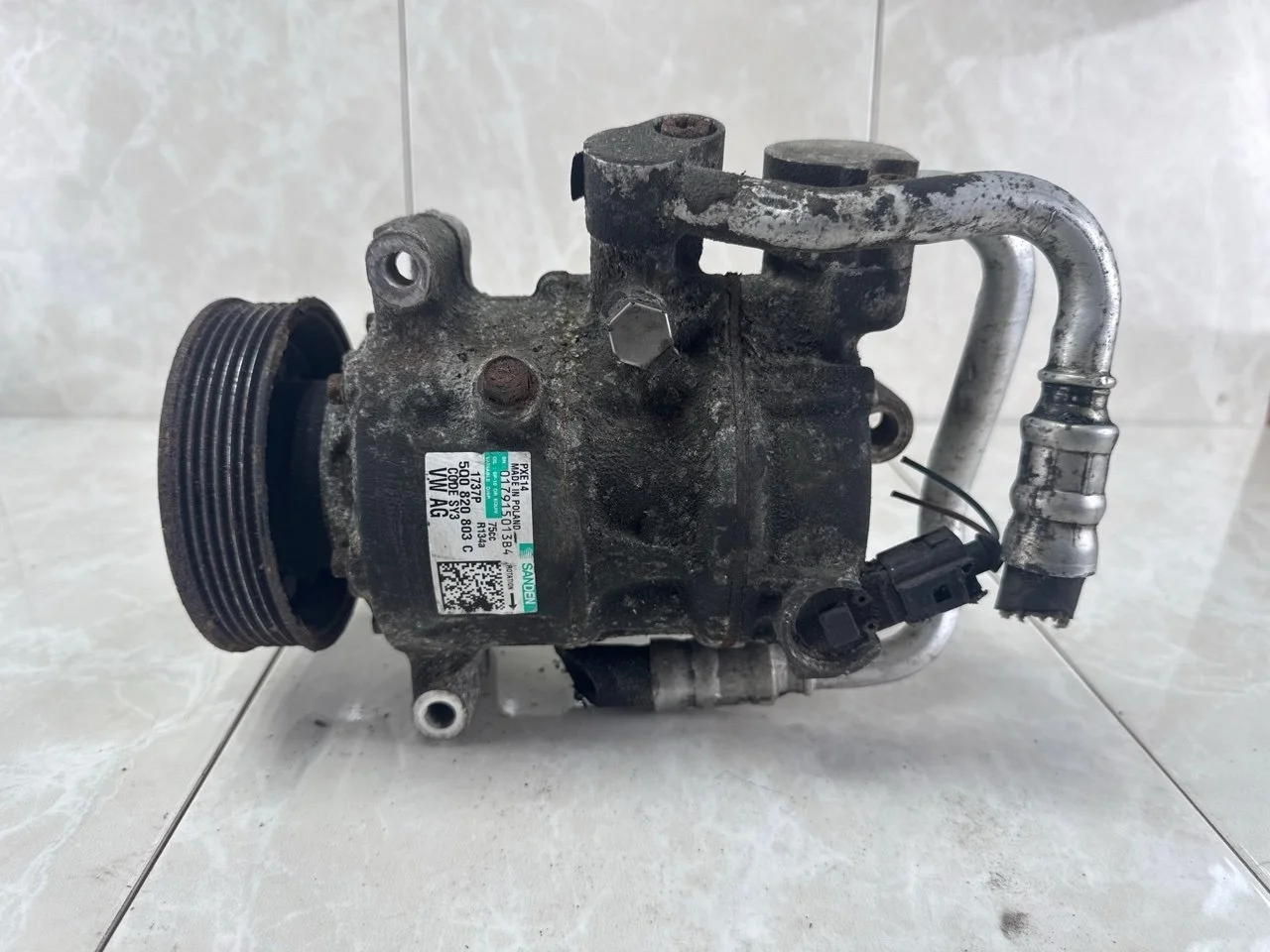 Компрессор кондиционера Skoda Fabia 2 2007-2015 5Q0820803C 1.2 CBZ