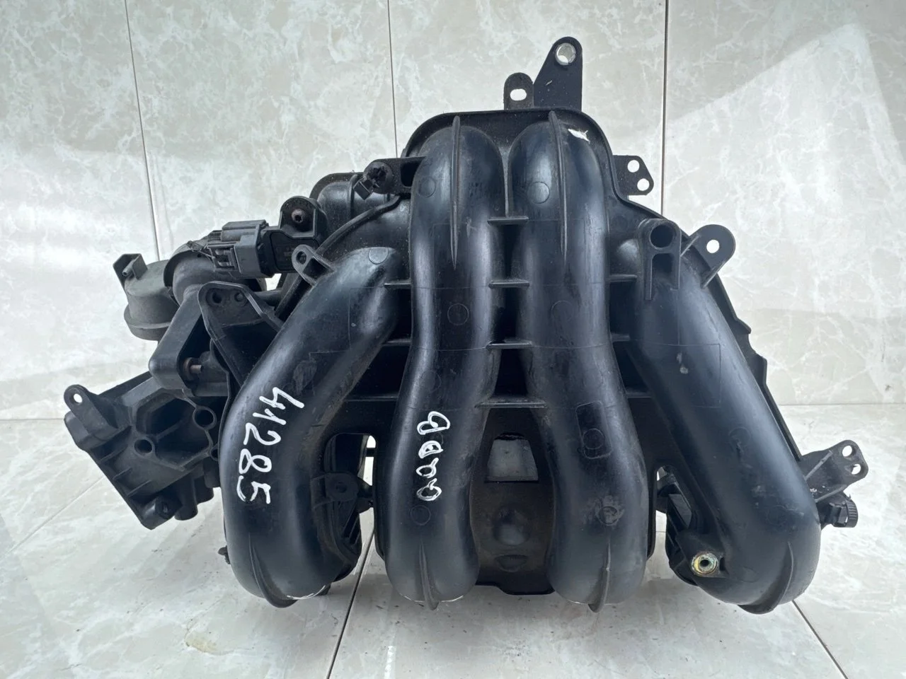 Коллектор впускной Ford Focus 2 2004-2011 4M5G9424FT