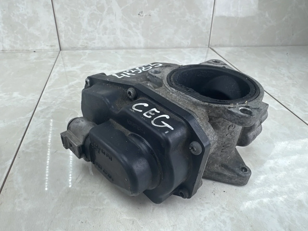 Клапан EGR Skoda Octavia A5 2003-2013 03L131501D 2.0 CEG