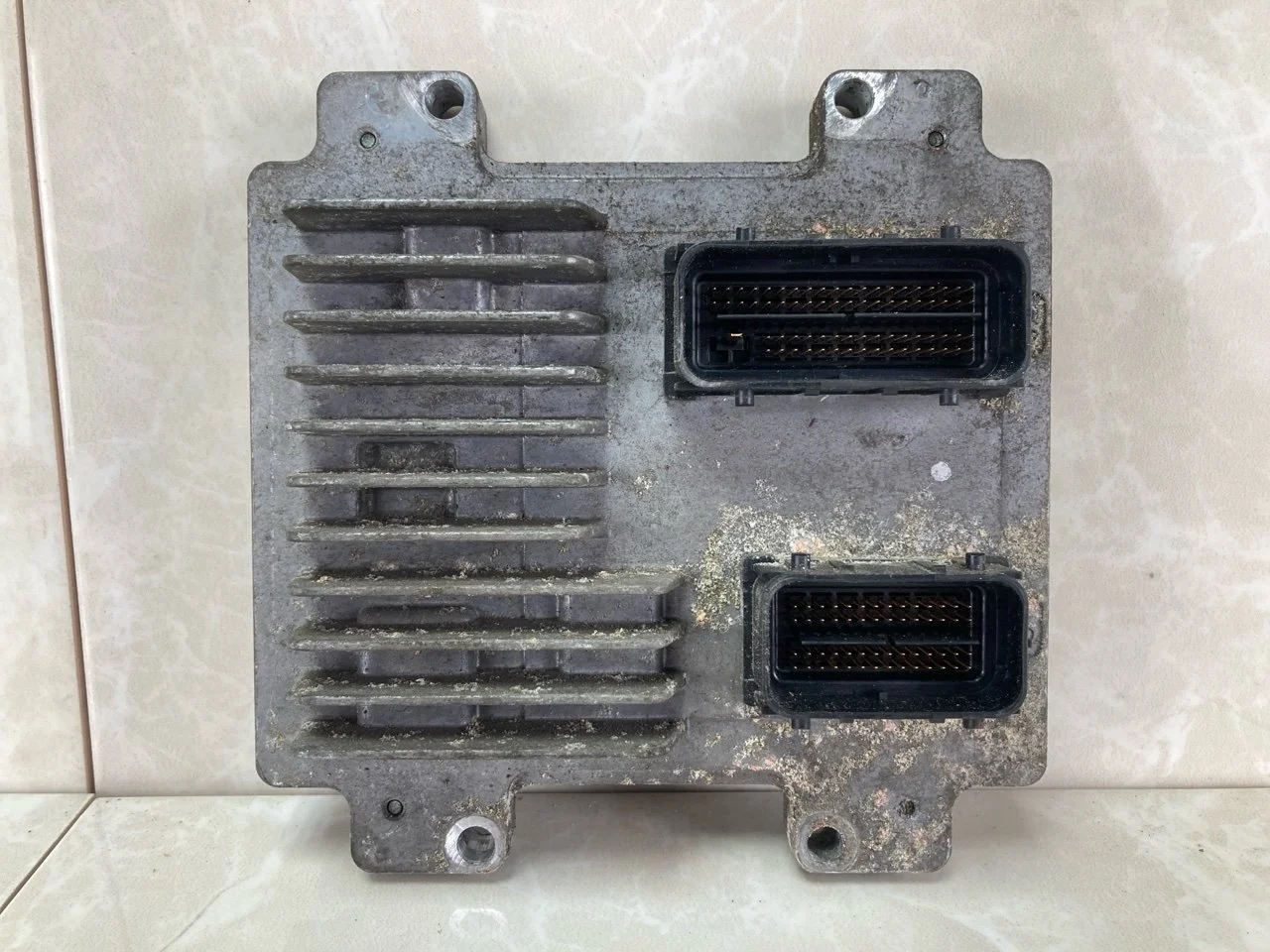 Блок управления двигателем, эбу Opel Astra J 2009-2016 12636386 1.6 A16XER