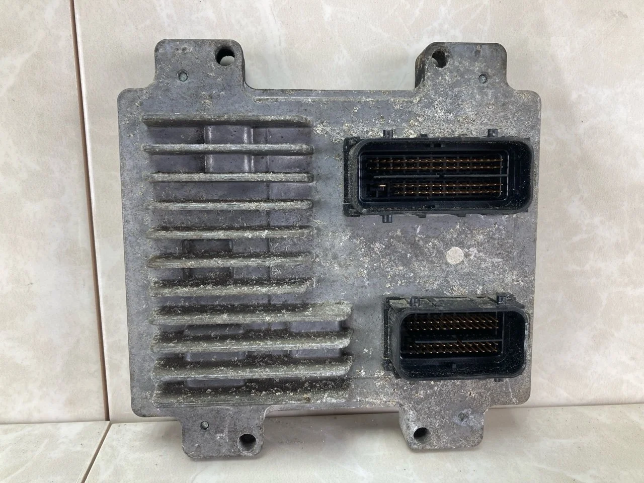 Блок управления двигателем, эбу Opel Corsa D 2006-2014 12642927 1.4 A14XER