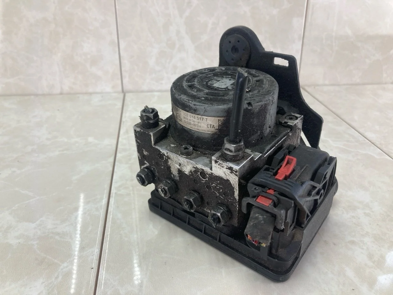 Блок abs Skoda Octavia A7 2015 3Q0614517T ЛИФТБЕК