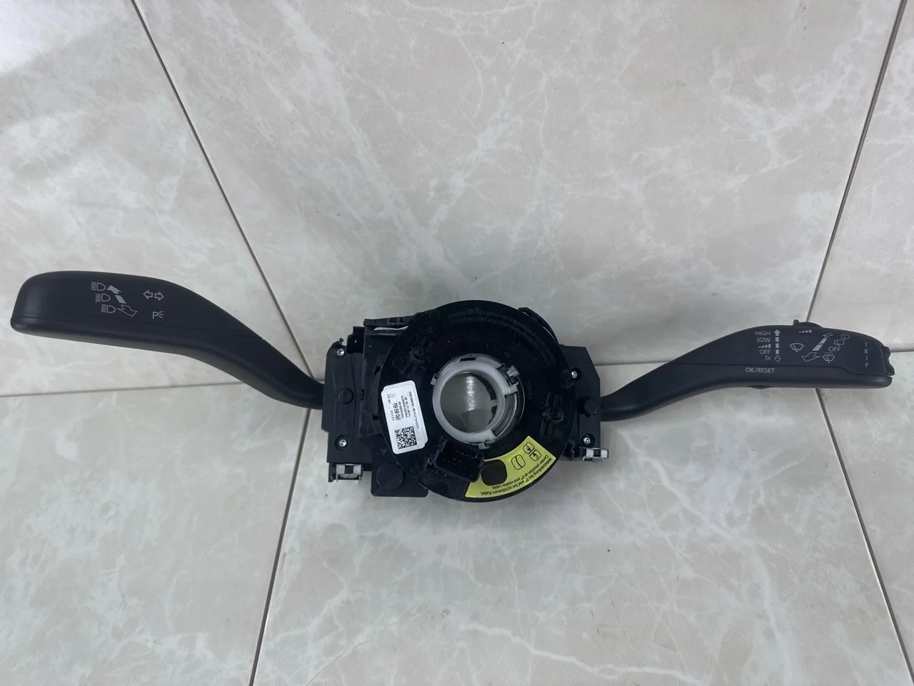 Подрулевой переключатель Skoda Fabia 2 2014 6R0953507A ХЭТЧБЕК 1.2 CBZ