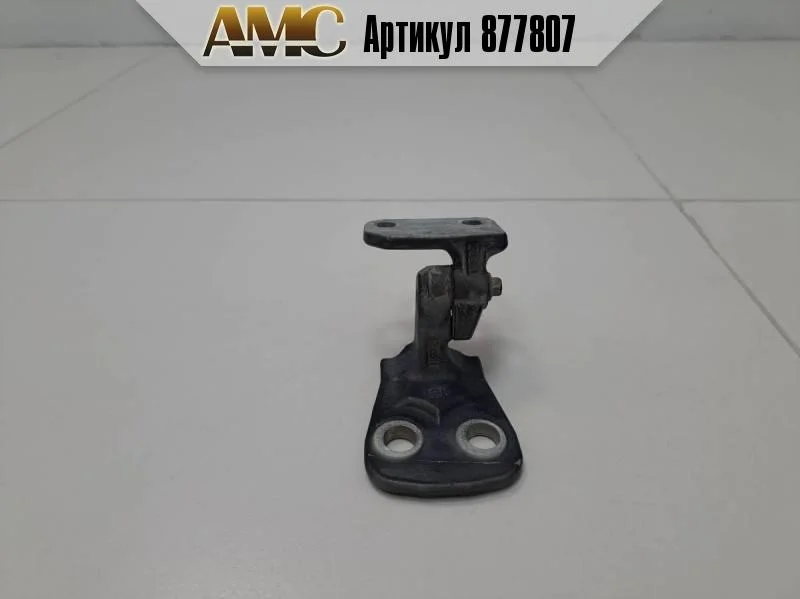 Петля двери Land Rover Discovery 3 2004-2009