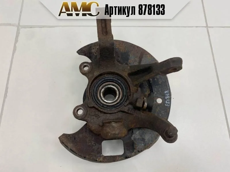 Кулак поворотный передний правый Nissan Cefiro A32 1994-1999