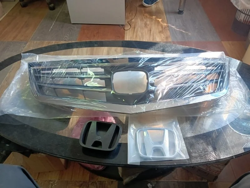 Решетка радиатора Honda Accord 8 2010-2012