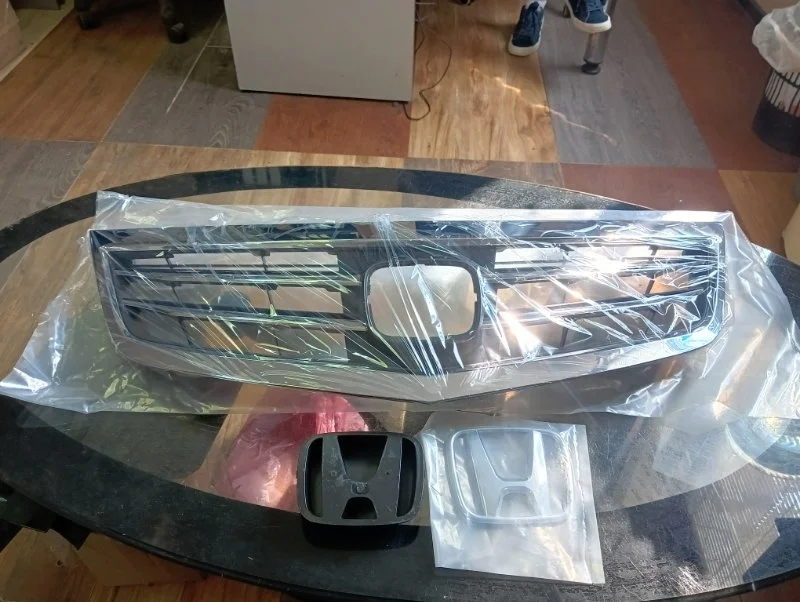 Решетка радиатора Honda Accord 8 2010-2012