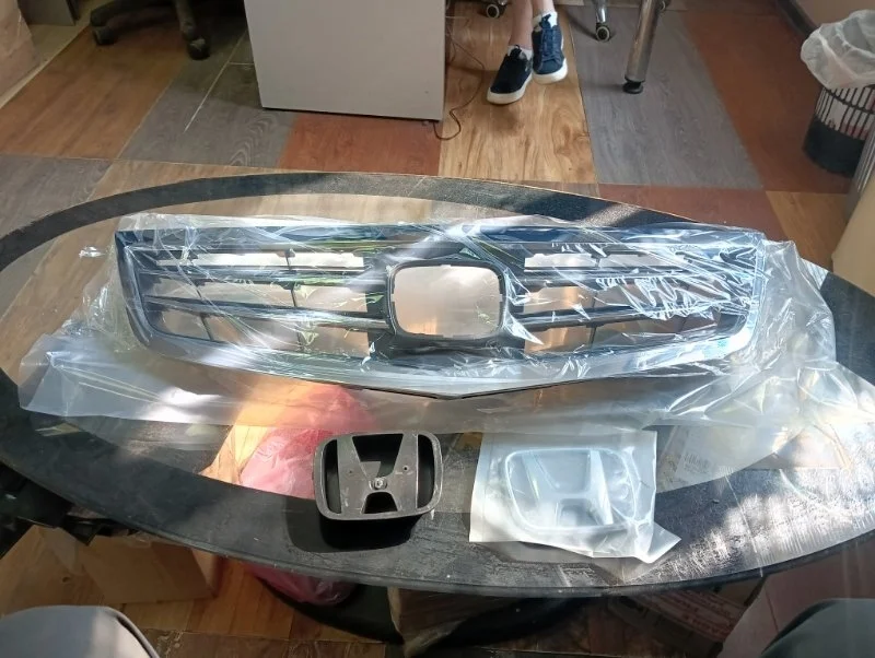 Решетка радиатора Honda Accord 8 2010-2012