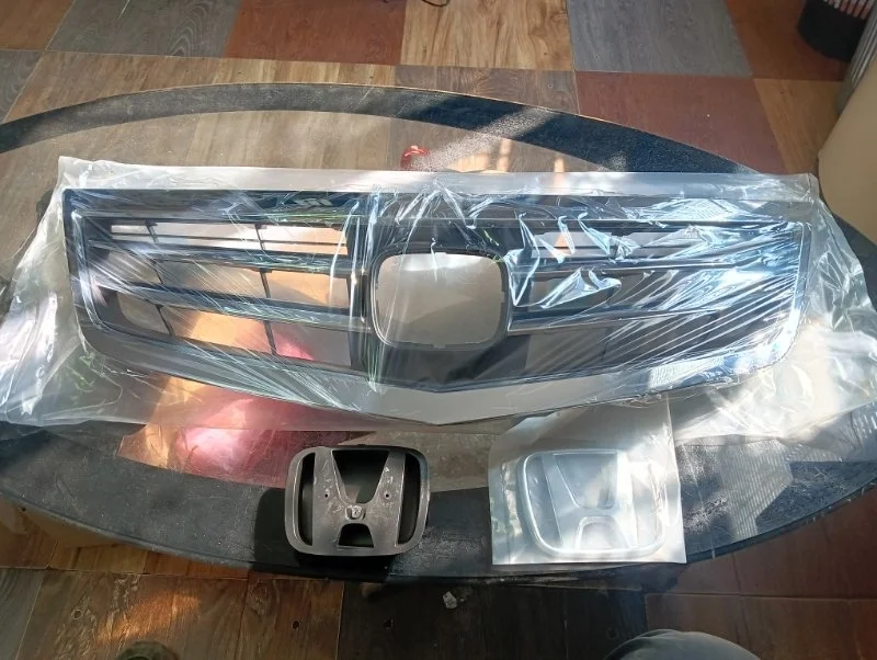 Решетка радиатора Honda Accord 8 2010-2012