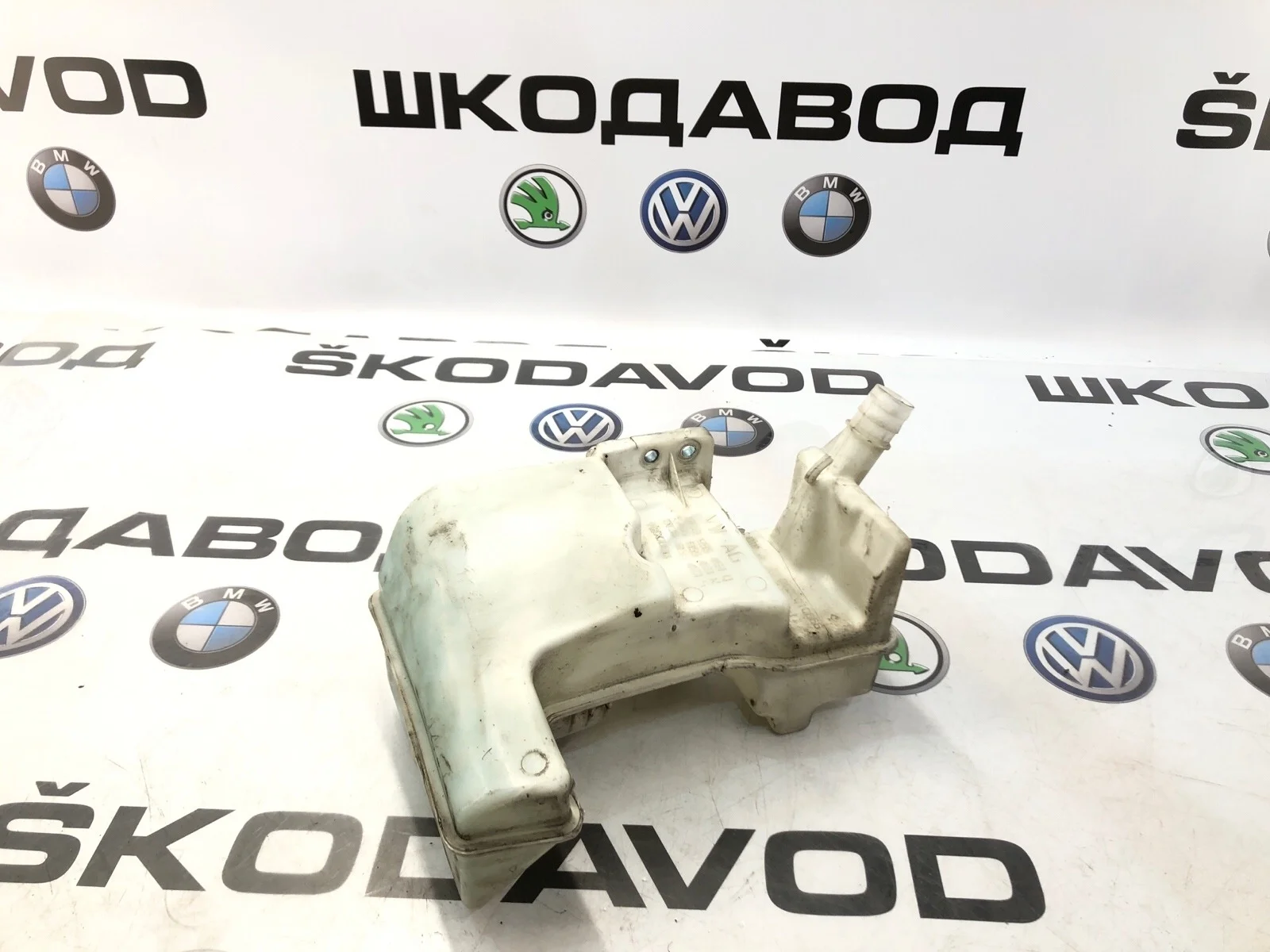 Бачок омывателя Volkswagen Passat 2013 5C6955453Q B7 (NMS) АМЕРИКА 2.0 CFFB