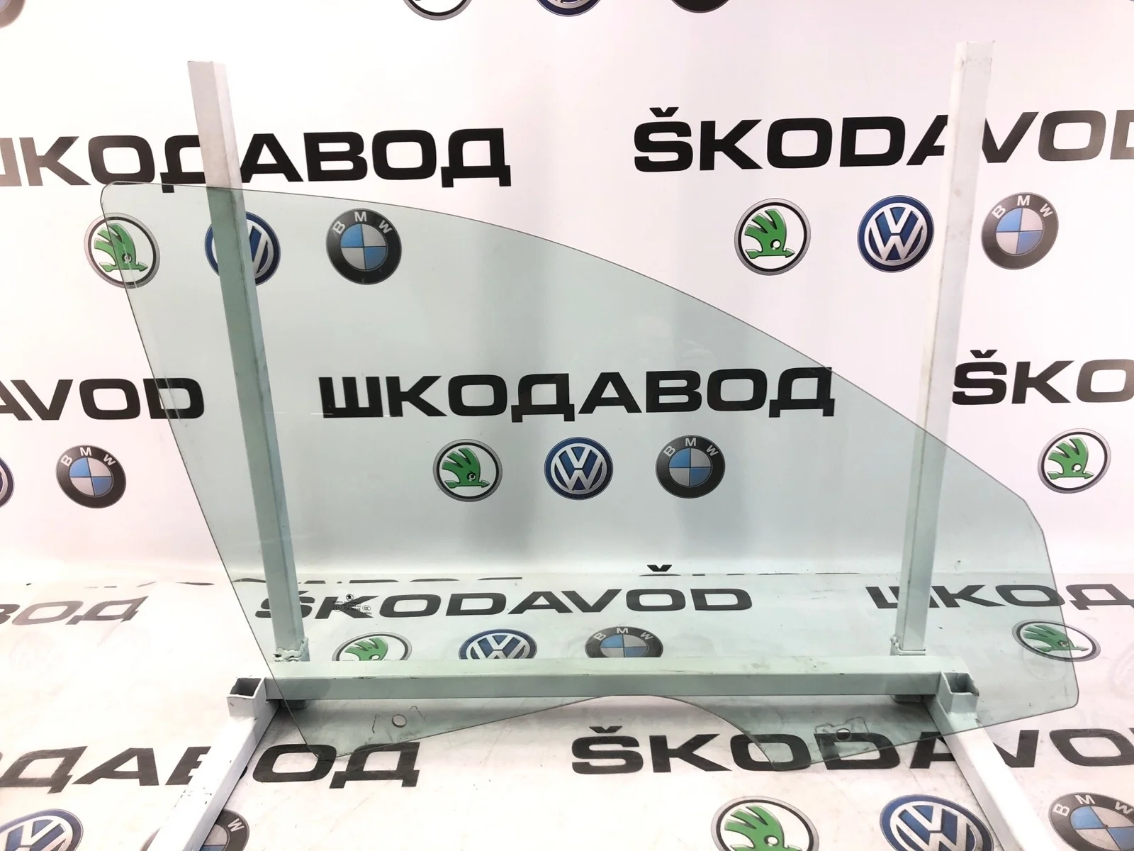 Стекло двери Skoda Octavia 2011 1Z0845202A A5 (1Z) 1.8 CDAB, переднее правое
