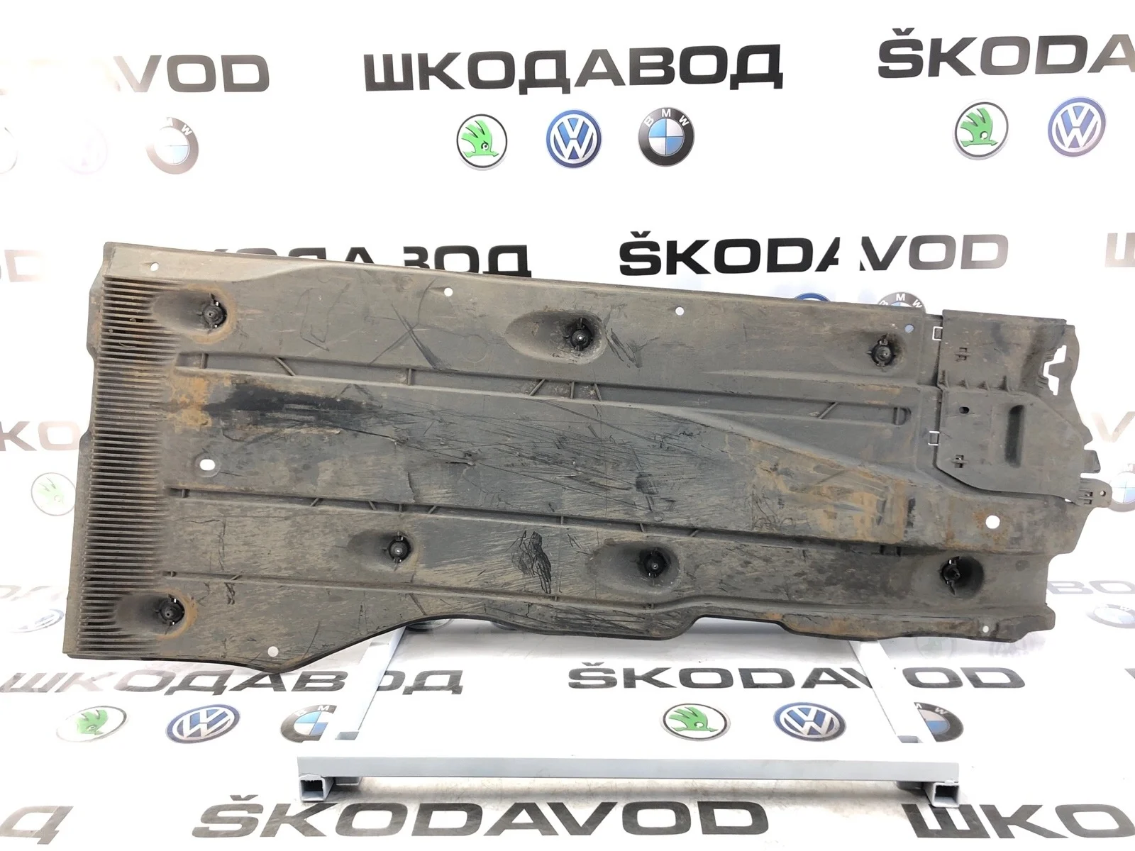 Защита днища Skoda Octavia Rs 2014 5Q0825202M A7 (5E), правая