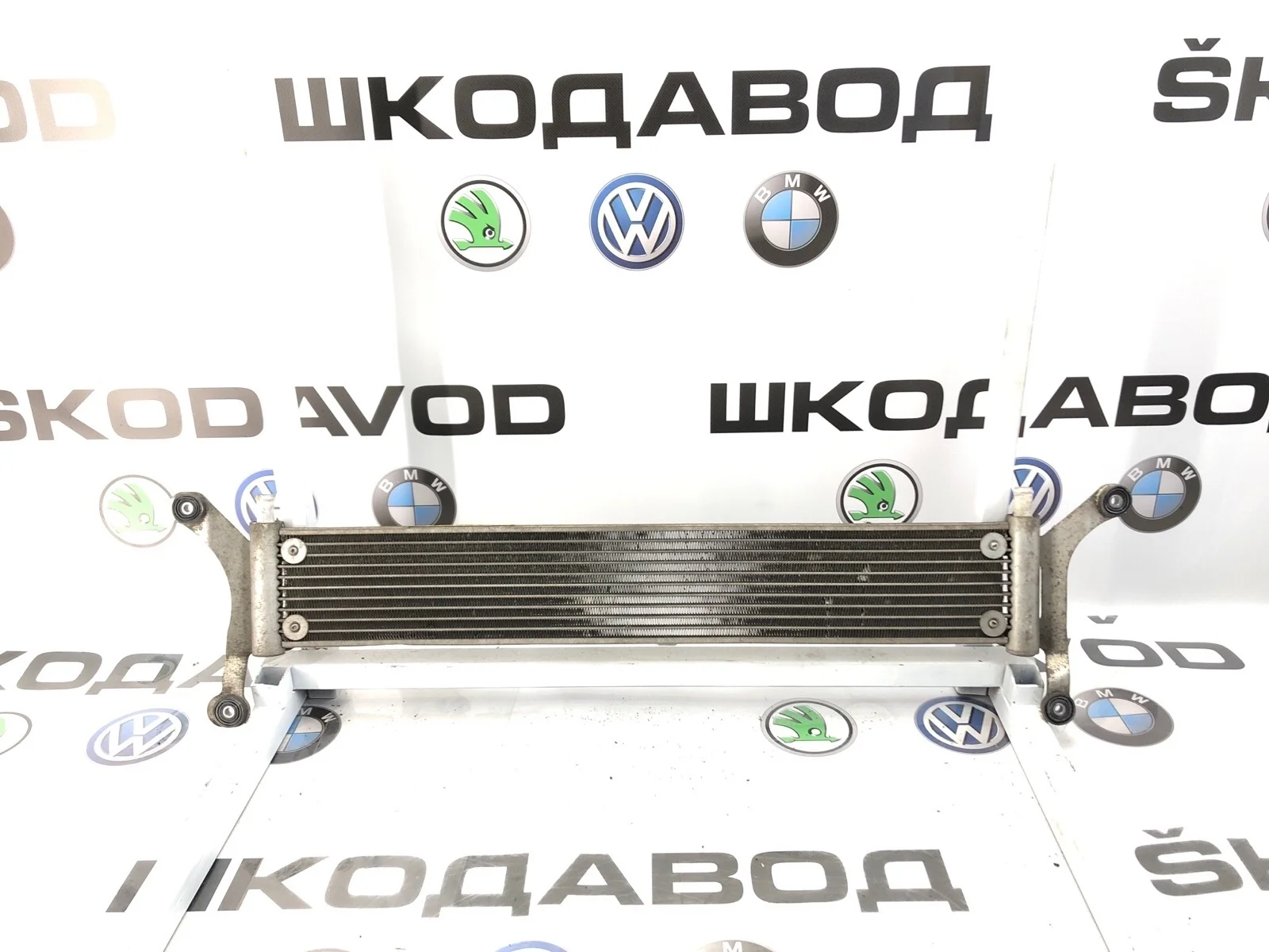 Дополнительный радиатор охлаждения двигателя Volkswagen Touareg 2007 7L6121212B 1 GP РЕСТАЙЛИНГ 3.0 BKS