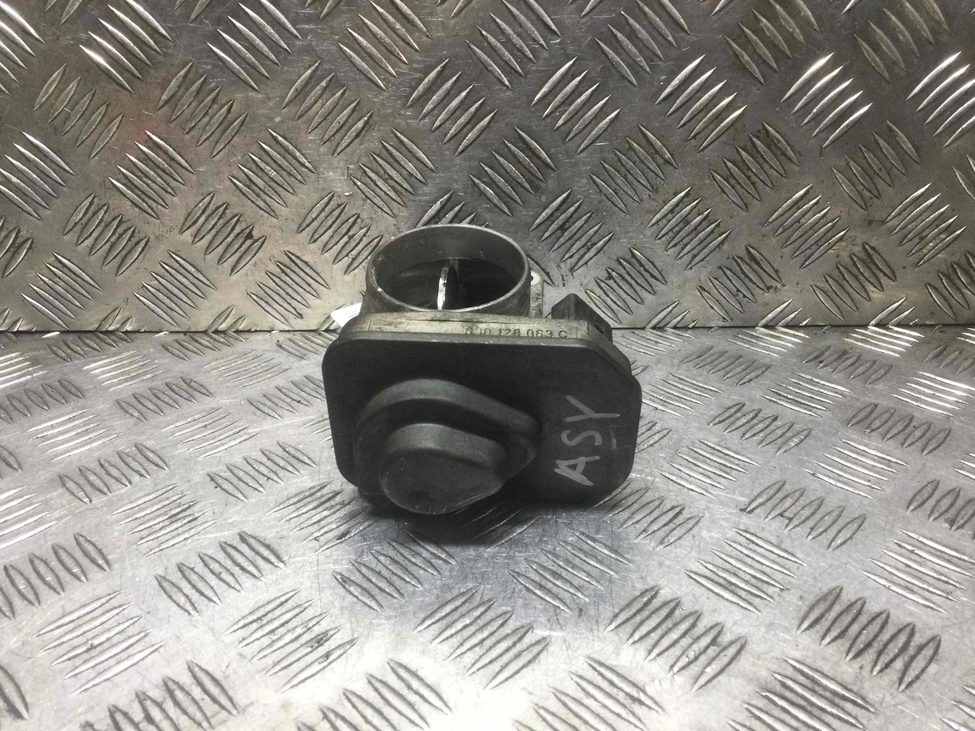 Заслонка дроссельная Volkswagen Polo 4 поколение (2001-2005) дизель 1.9 TDI Механика Х/б