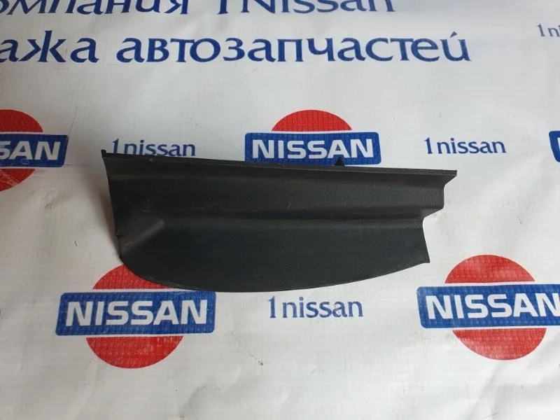 Накладка стоп-сигнала Nissan Almera 2014 265584AA0A G15 K4M, задняя левая