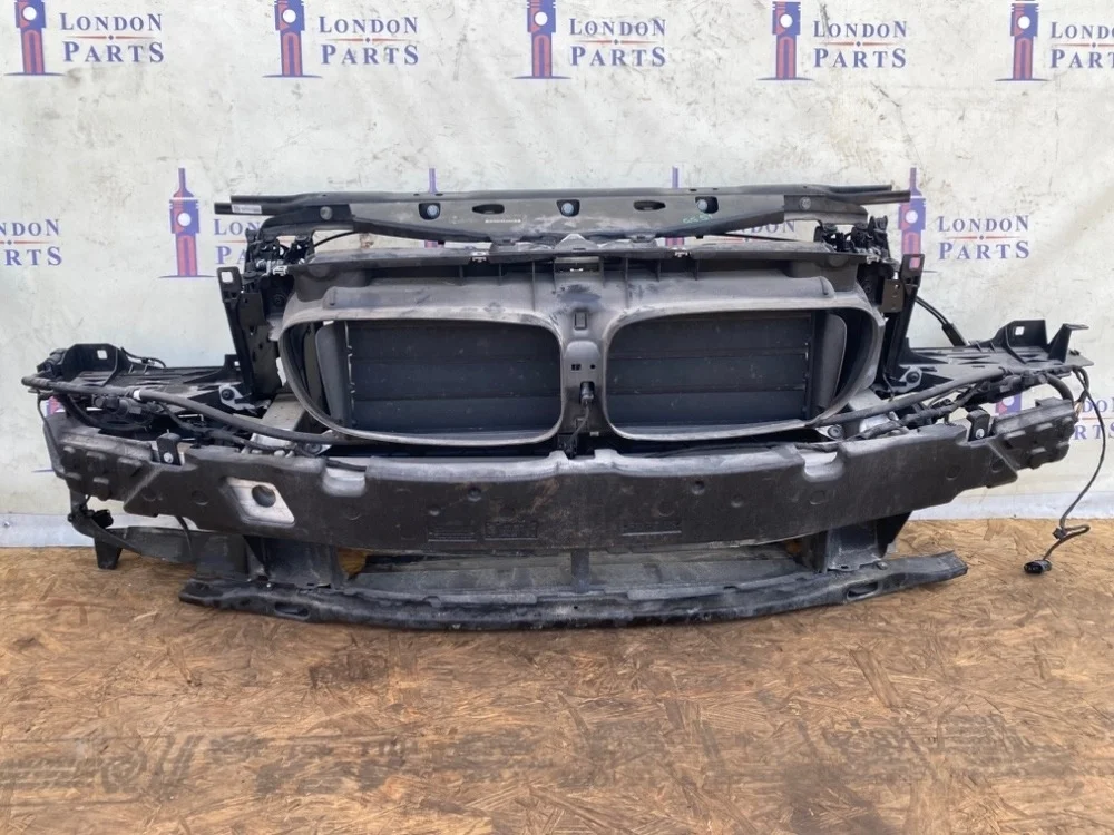 Передняя панель BMW 528iX F10