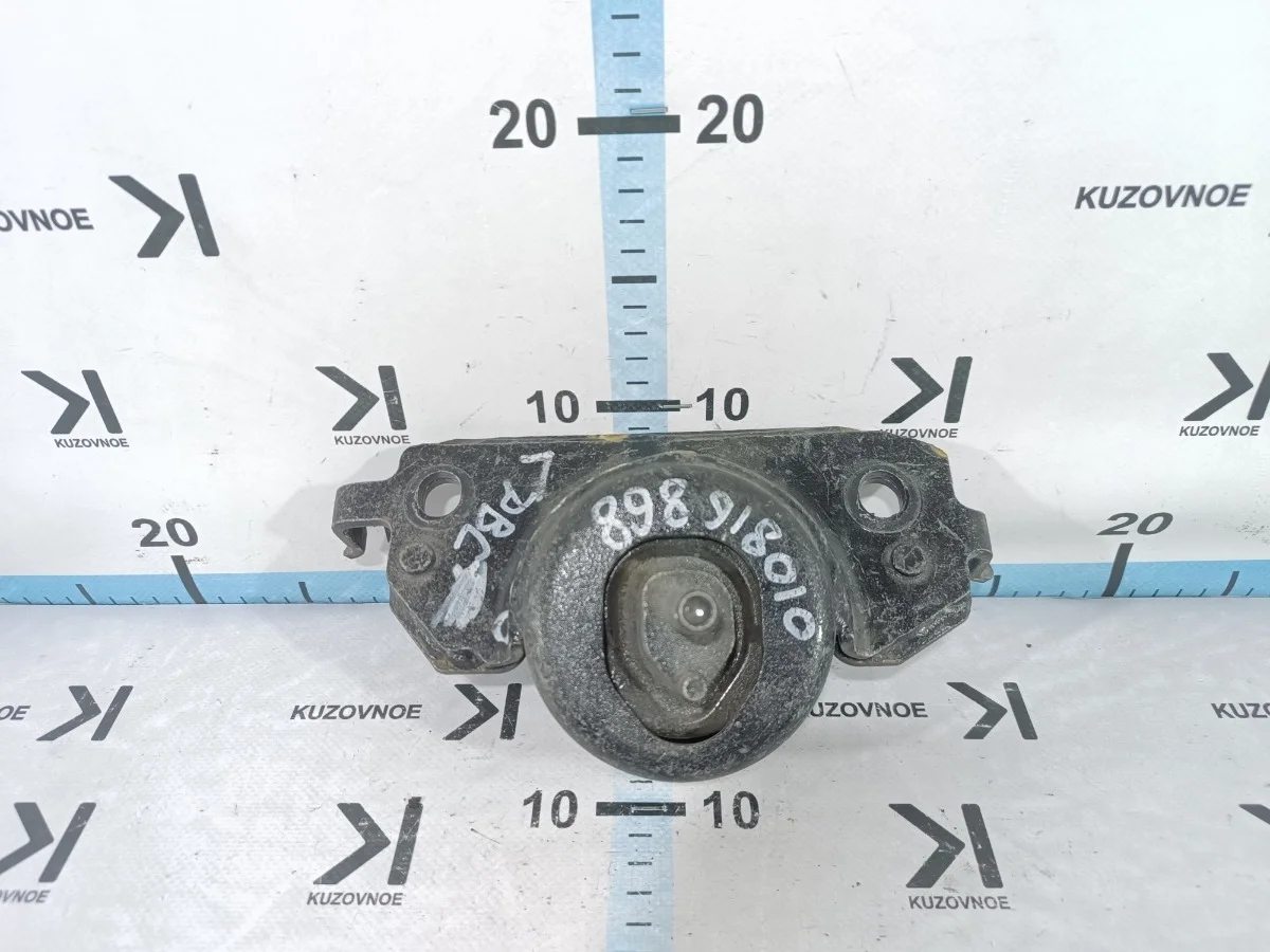 Подушка опора двигателя Toyota Land Cruiser J200