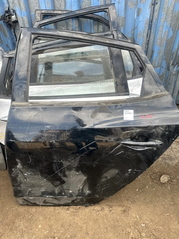 Дверь Hyundai IX35 2013-2015 LM