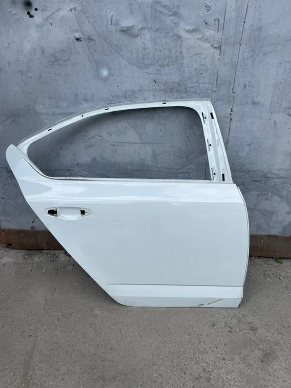 Дверь Skoda Octavia A7